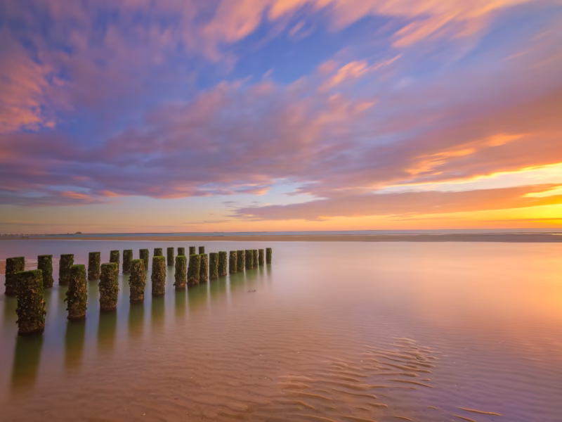 Zonsondergang op het strand van Burgh-Haamstede
