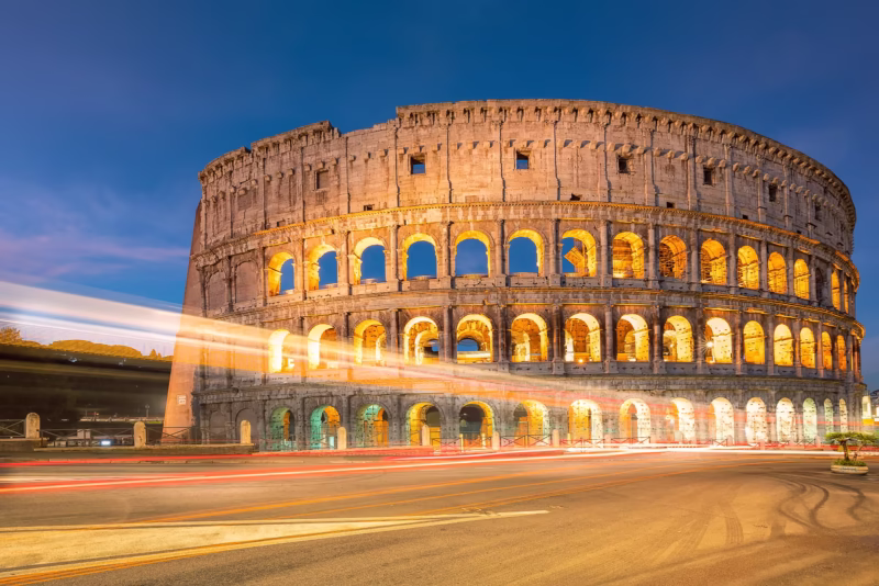 Het Colosseum in Rome in de nacht