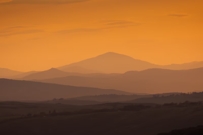 Een mooi gelaagd landschap in Toscane in Italië