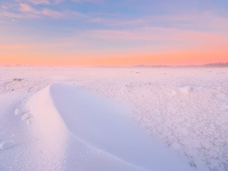 Winterlandschap met sneeuw, mist en de zonsopkomst - Spier, Drenthe, Nederland-2