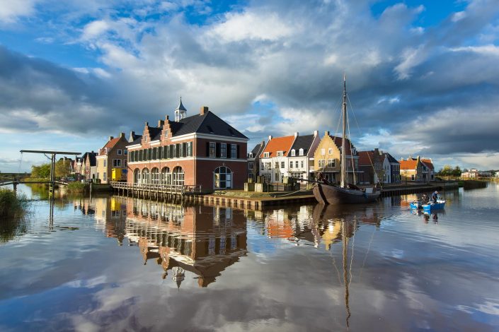 Een kalme ochtend bij Esonstad in Oostmahorn in Friesland - Bas Meelker Landschapsfotografie