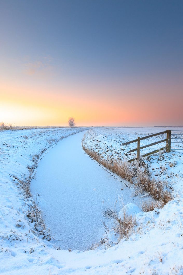 Wintergloed over het Nationaal park Lauwersmeer - The Netherlands